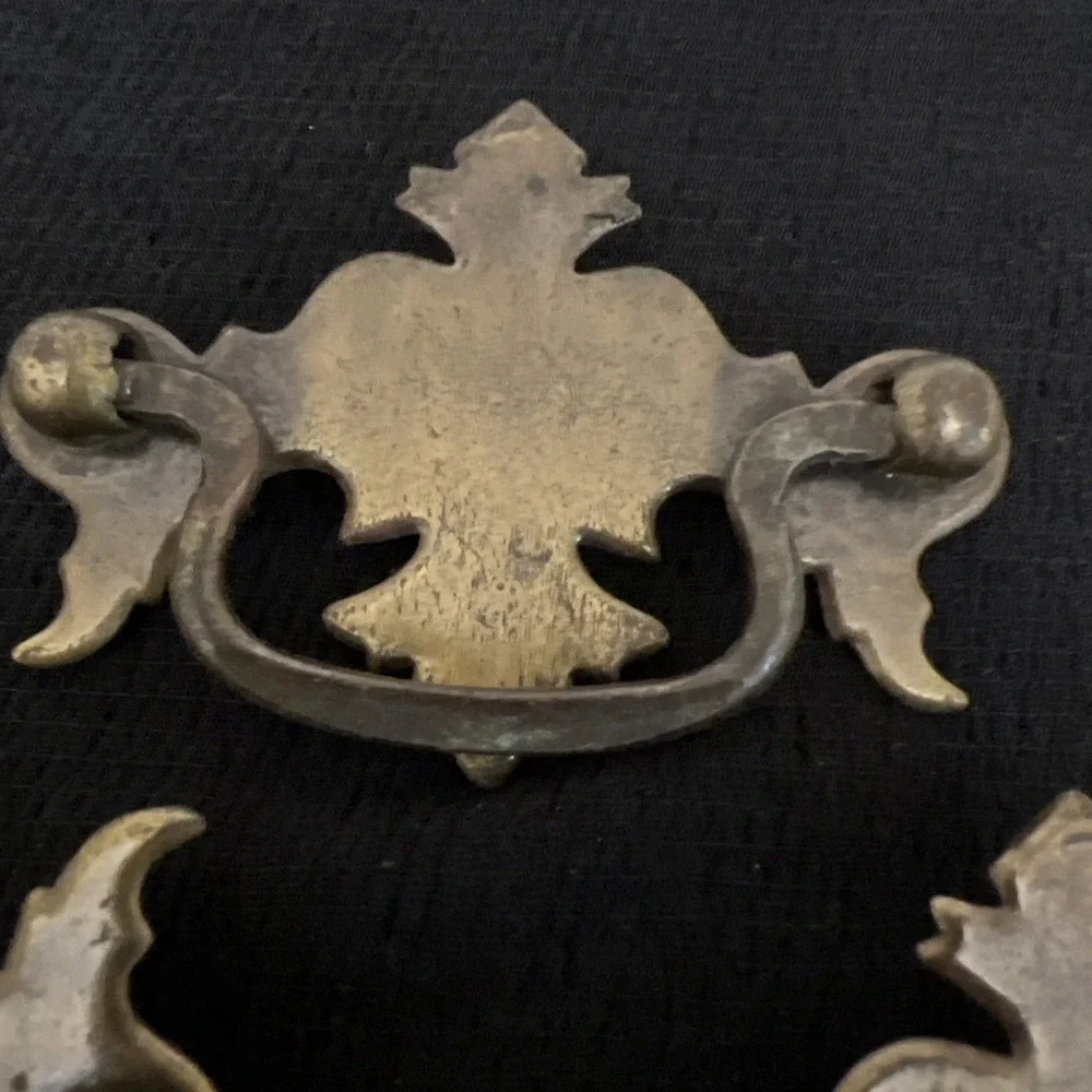 Vintage Colonial Maple Leaf Drawer Pulls Set Of 5 Antique Brass Tone Finish